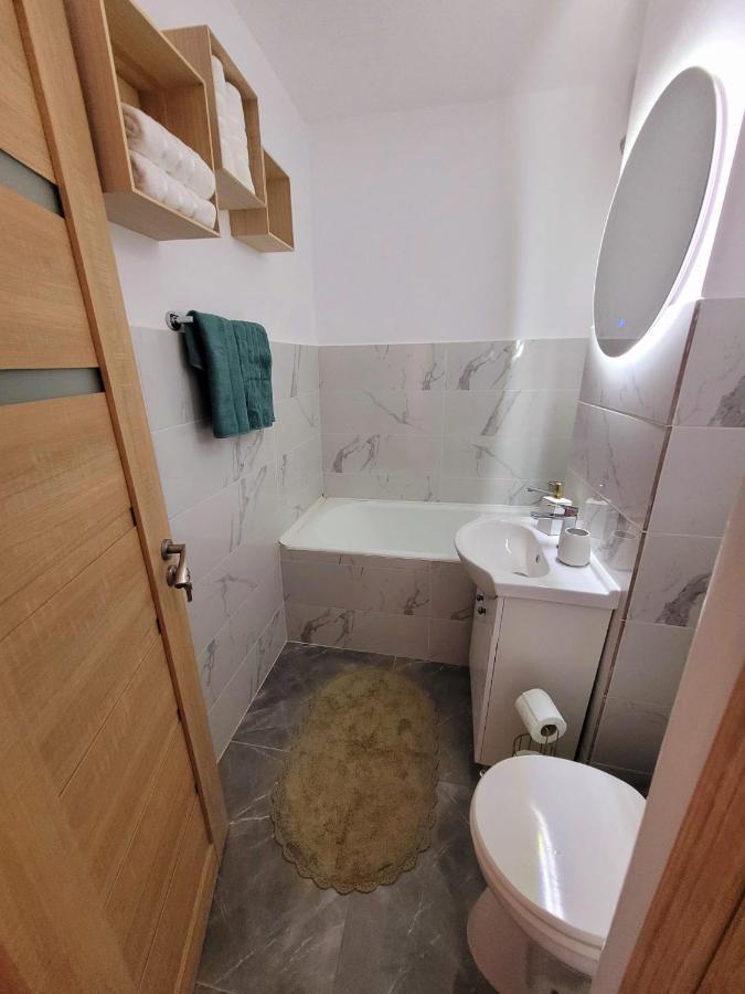 Christal Apartment Bacău Buitenkant foto