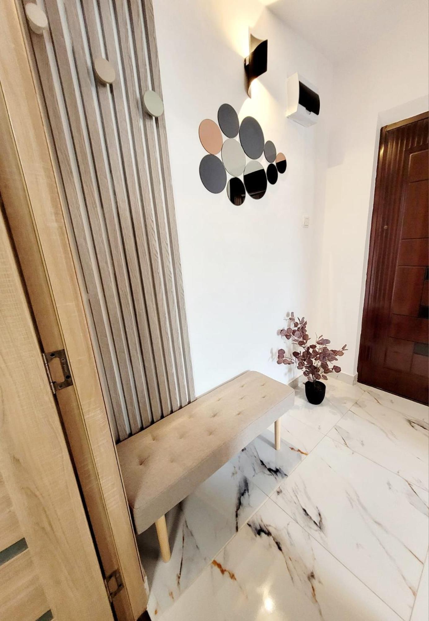 Christal Apartment Bacău Buitenkant foto