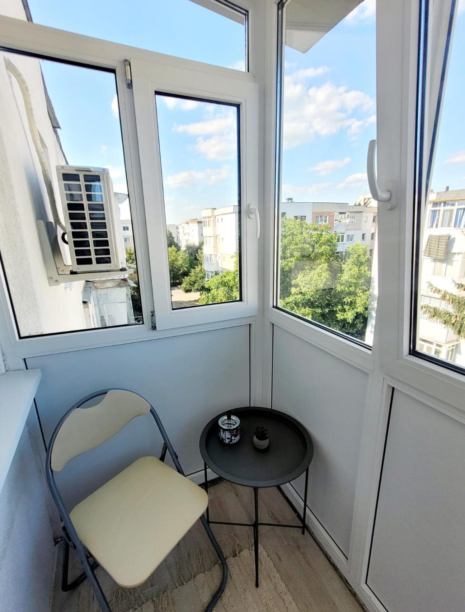 Christal Apartment Bacău Buitenkant foto